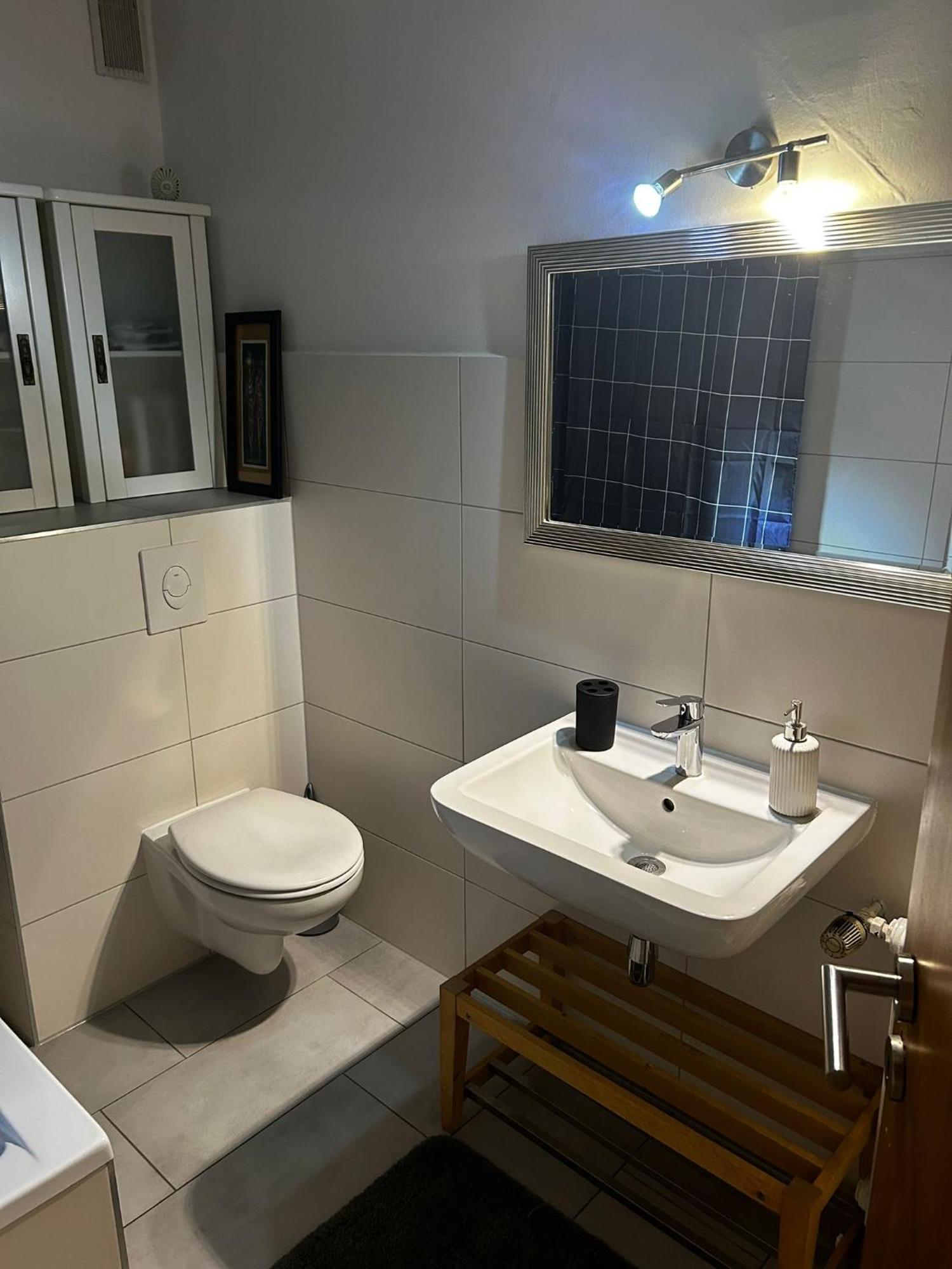 Koeln Wohnung 4 Min Naehe Von Hbf Und Dom Mit Garten ,Balkon & Office Luaran gambar